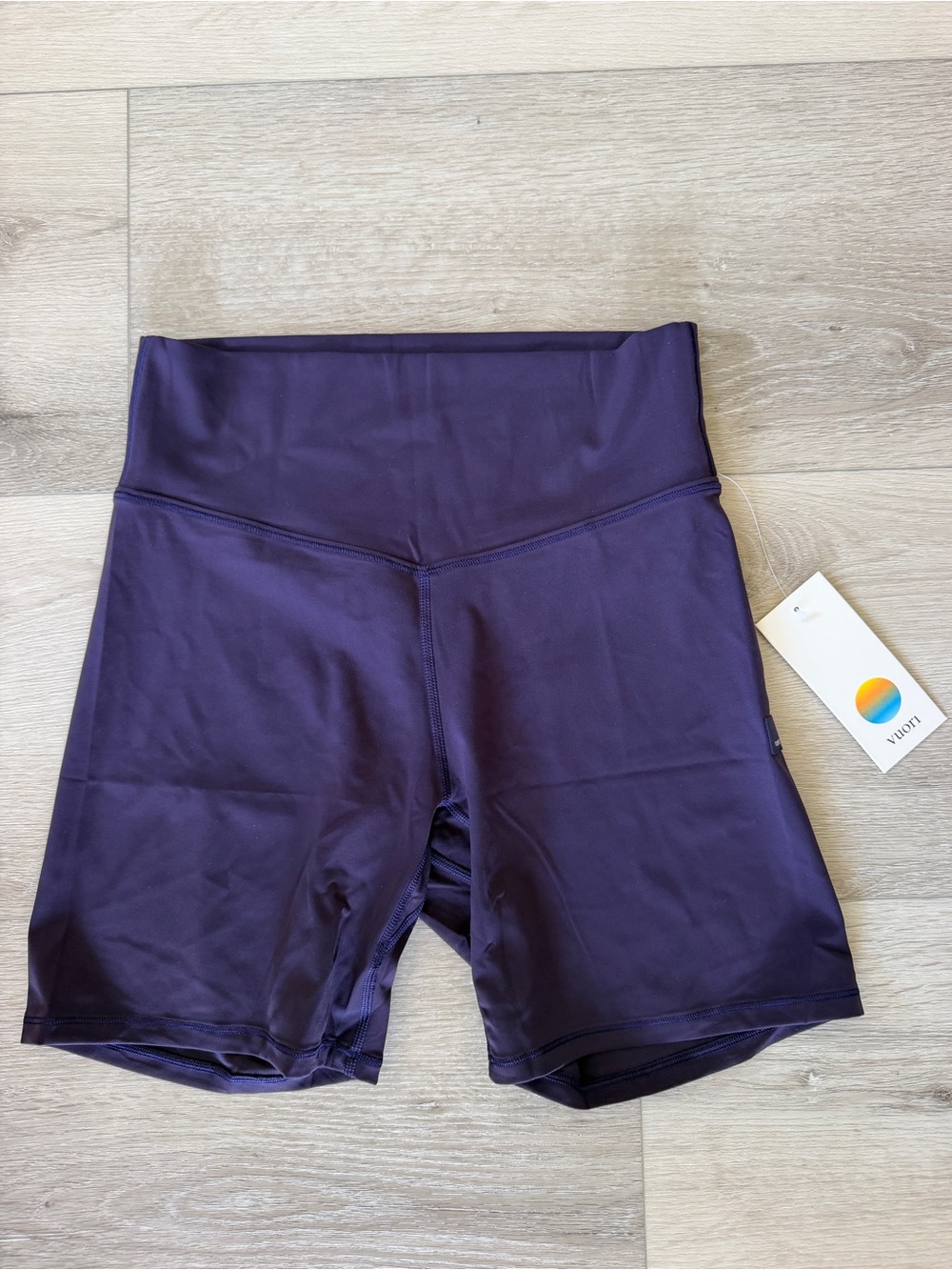 Vuori All the Form Short - Medium